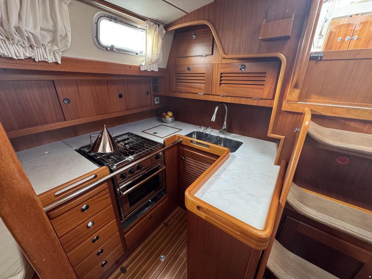 Hallberg-Rassy 46 &ndash; 2003 EU VAT paid.