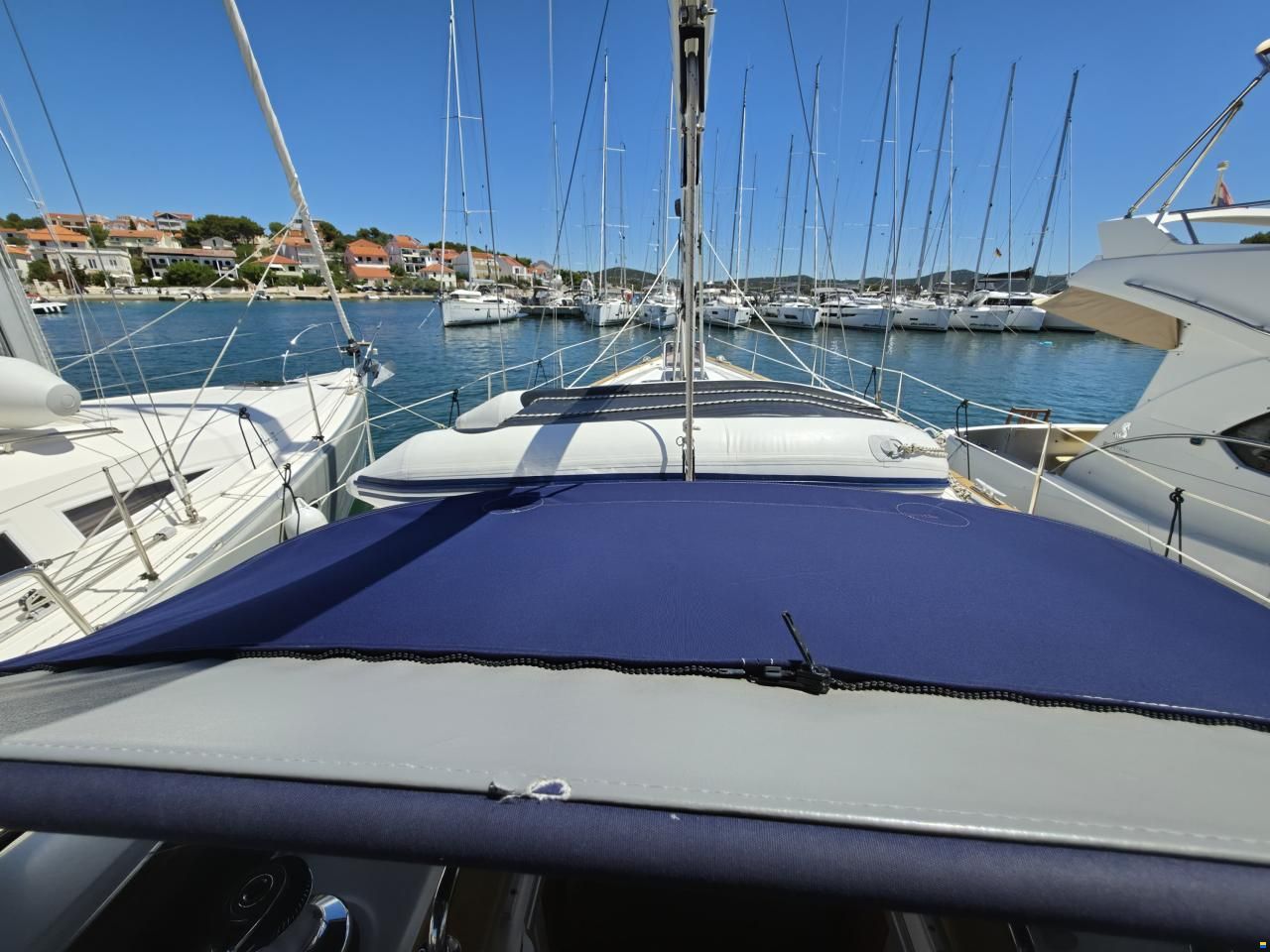 Bavaria 44