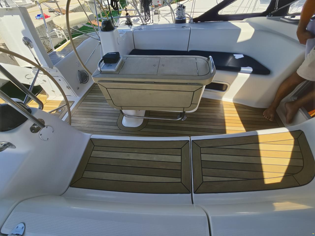 Bavaria 44