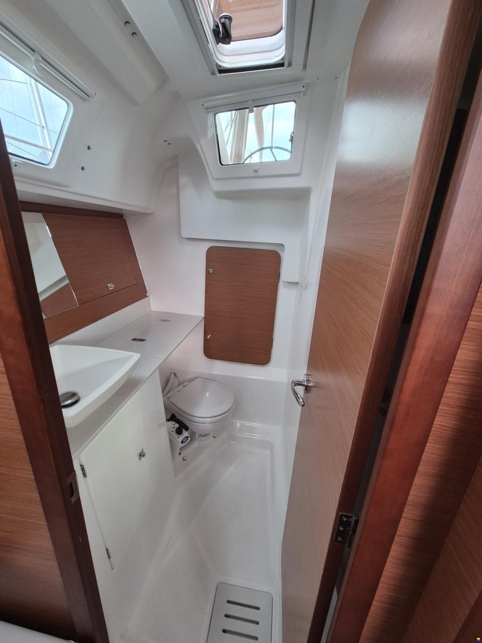 Dufour Grand Large 360