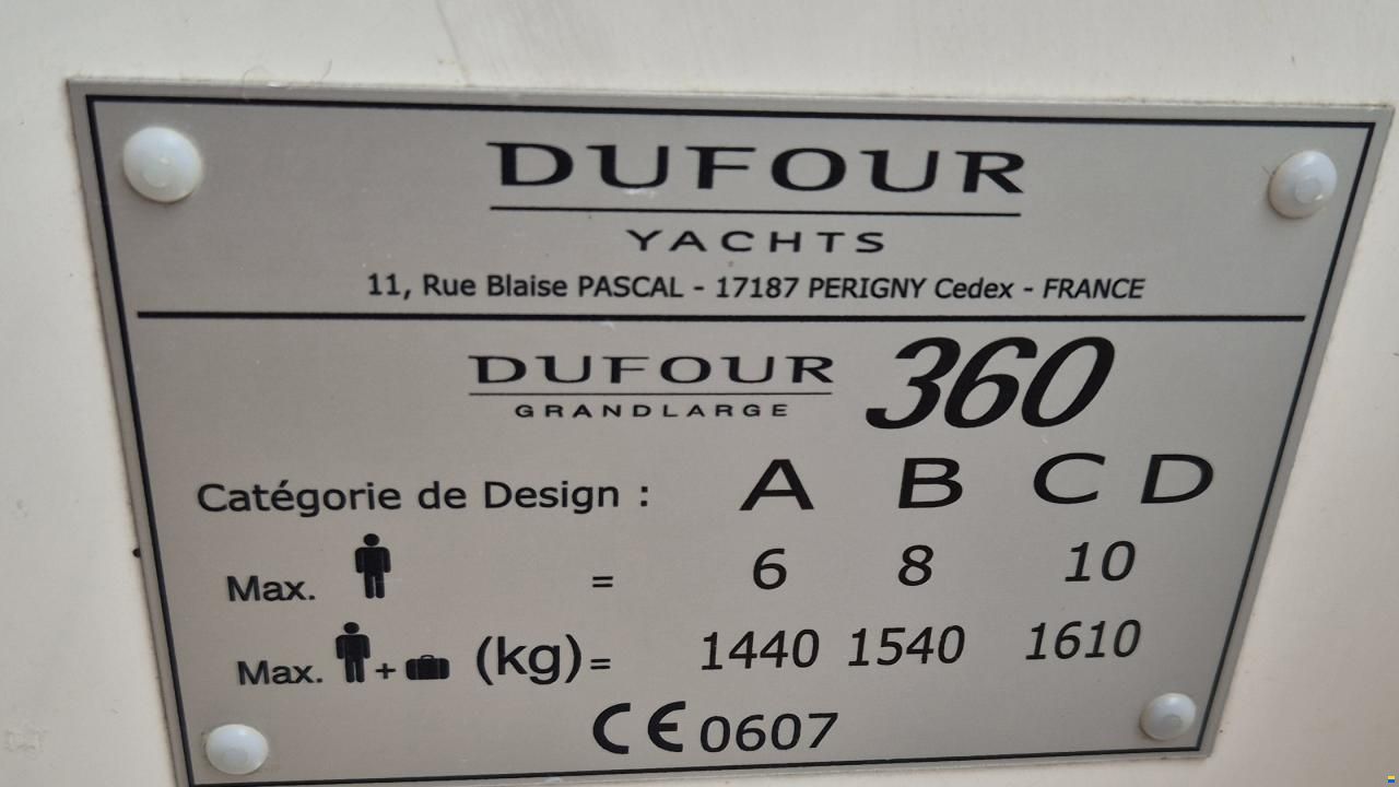 Dufour Grand Large 360