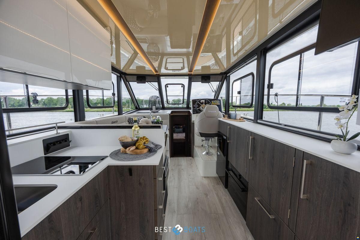 Cobra Futura 36 Premium Fly