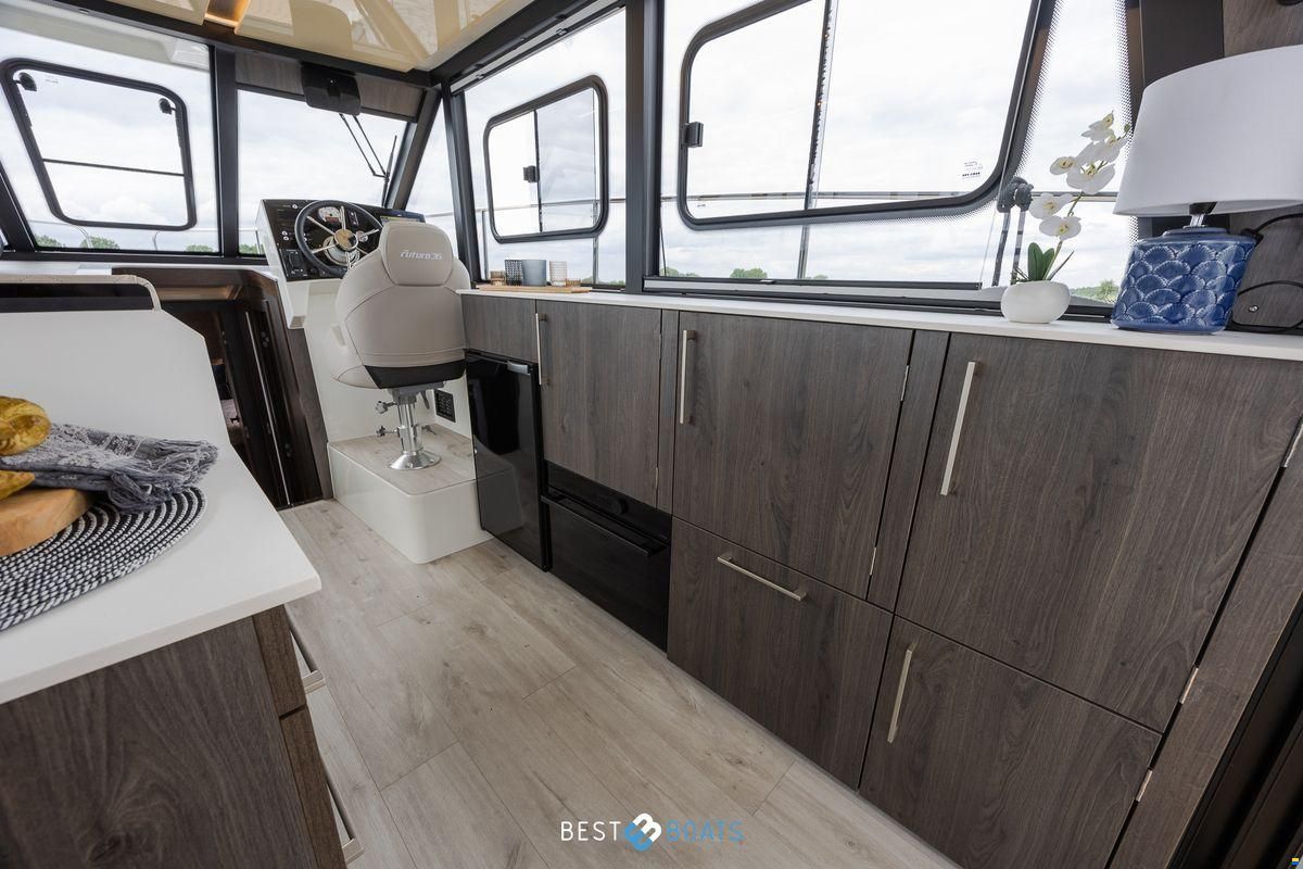 Cobra Futura 36 Premium Fly