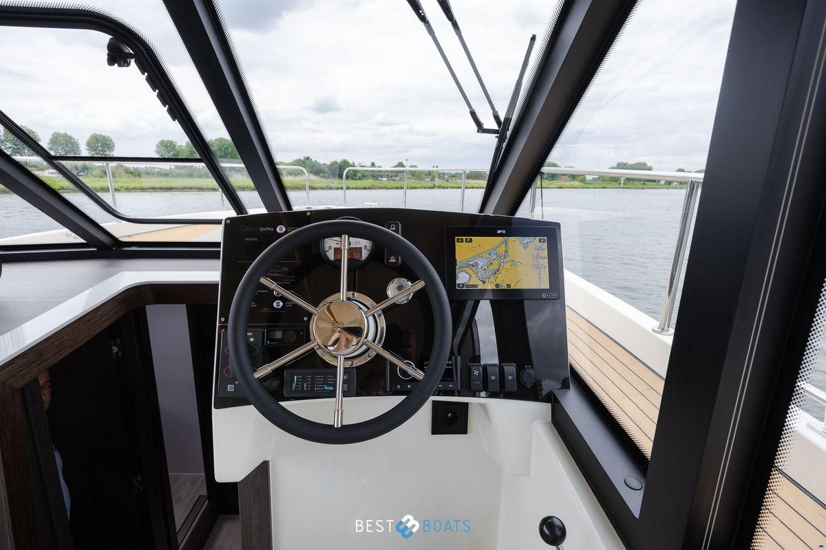 Cobra Futura 36 Premium Fly