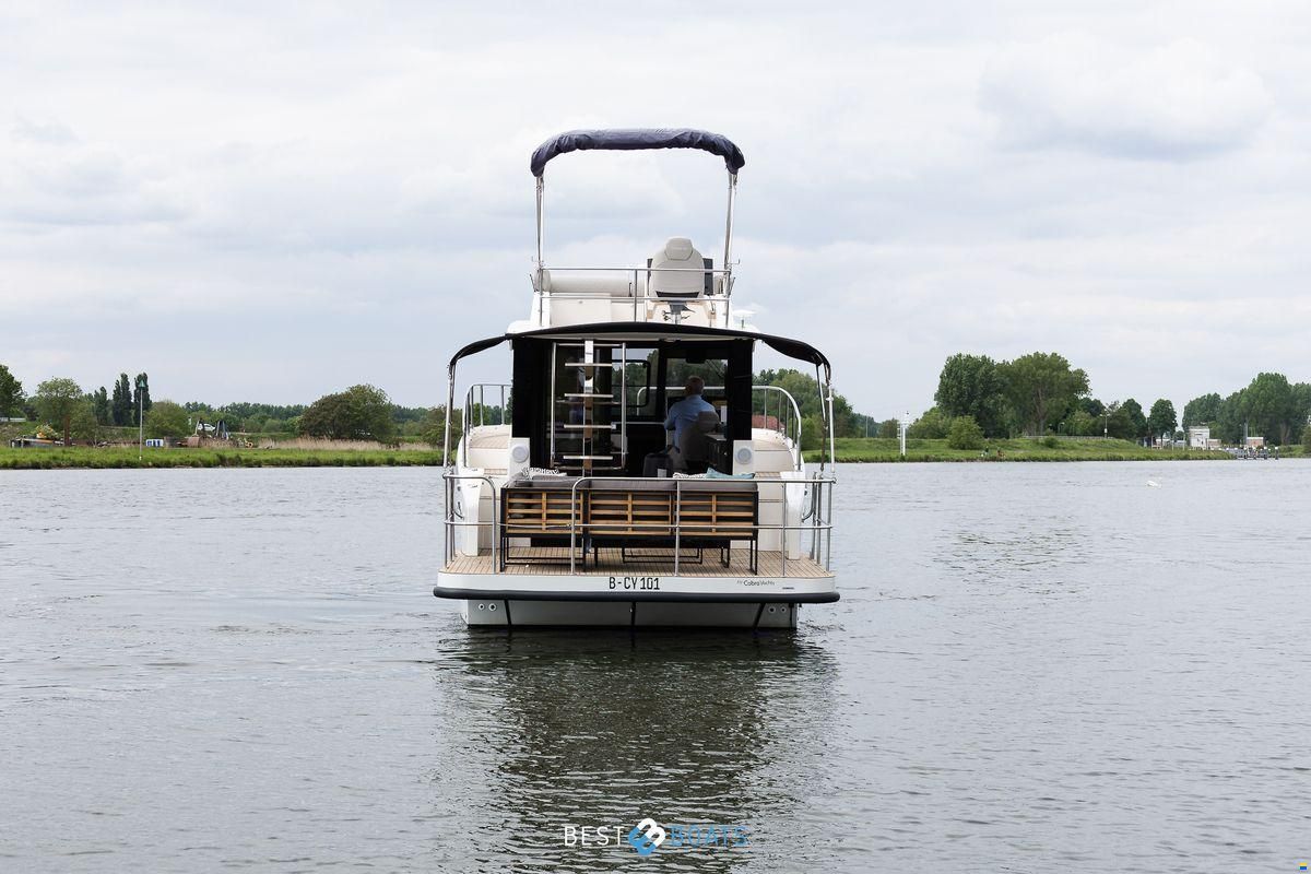 Cobra Futura 36 Premium Fly