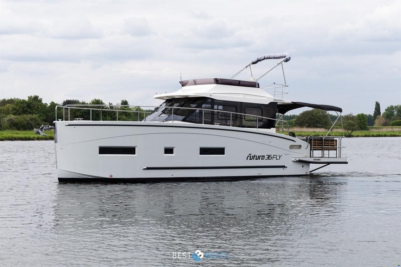 Cobra Futura 36 Premium Fly
