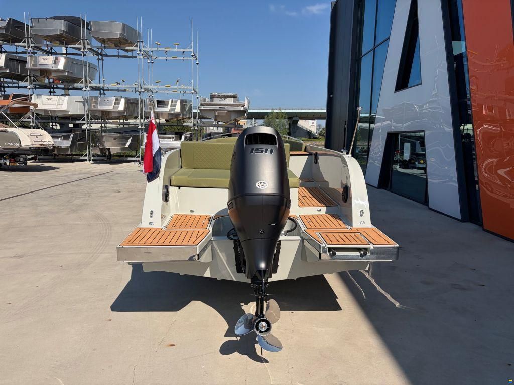 Clever 65s Tender Voorraad boot