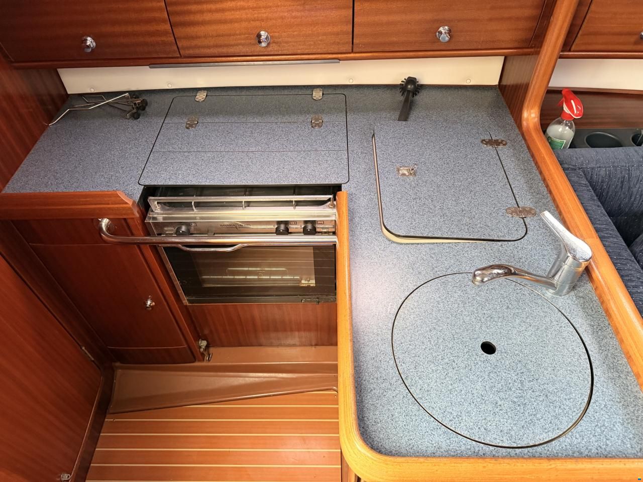 Bavaria 32