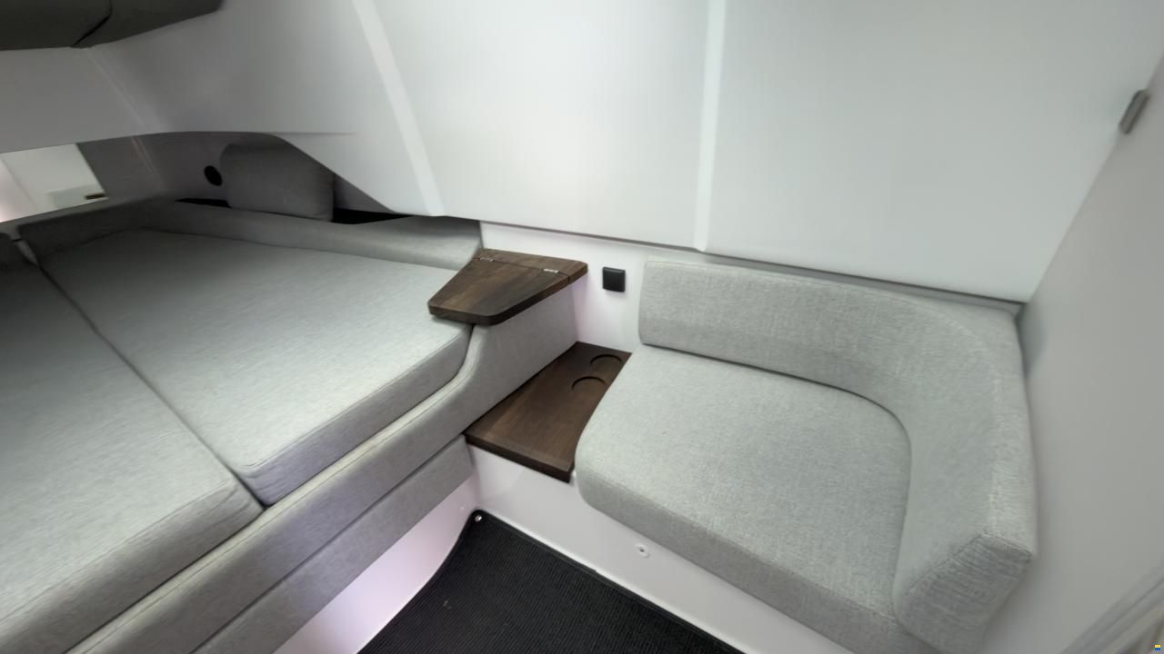 Axopar 37 XC Crosscabin