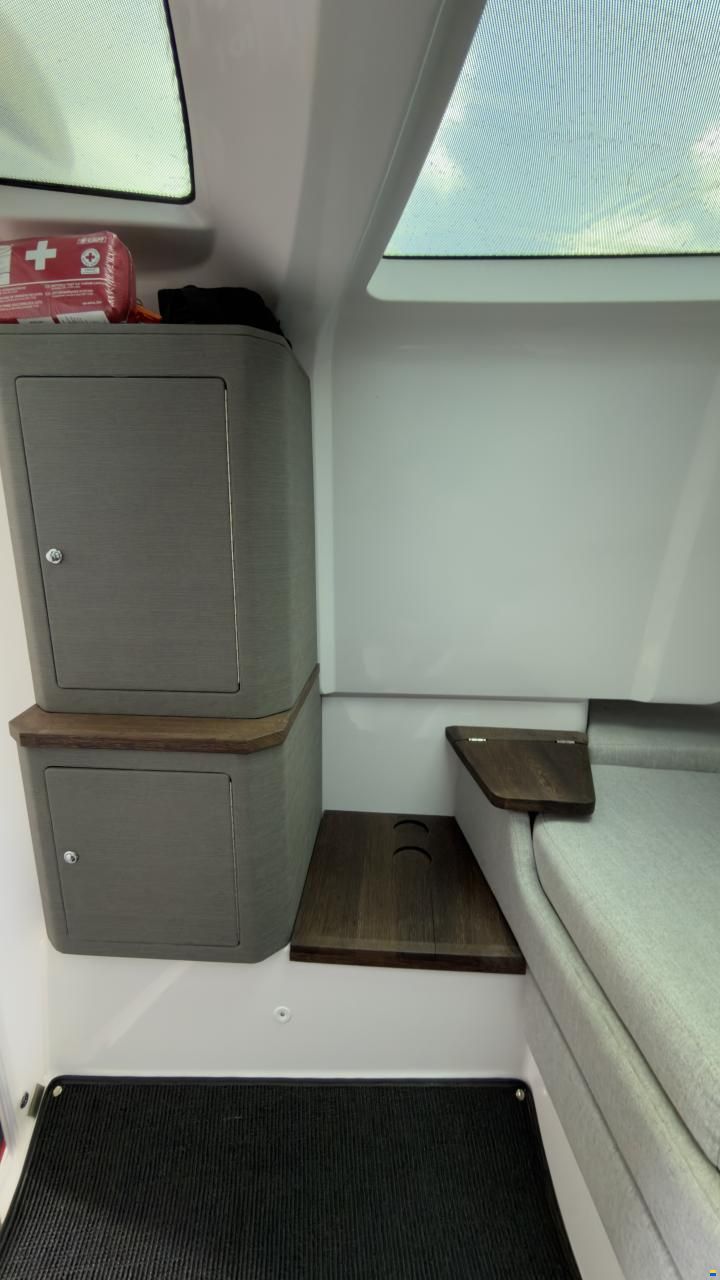 Axopar 37 XC Crosscabin