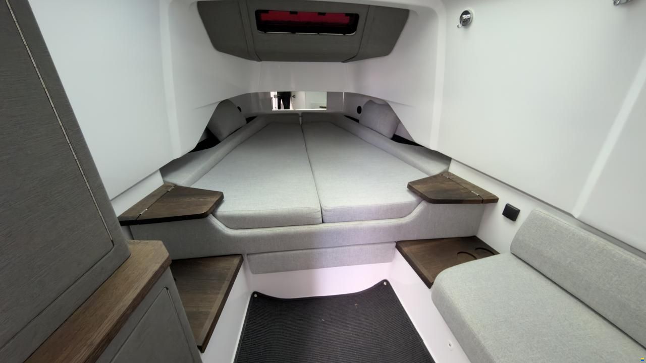 Axopar 37 XC Crosscabin