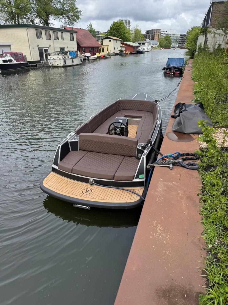 VanVossen van Vossen e-Tender 595