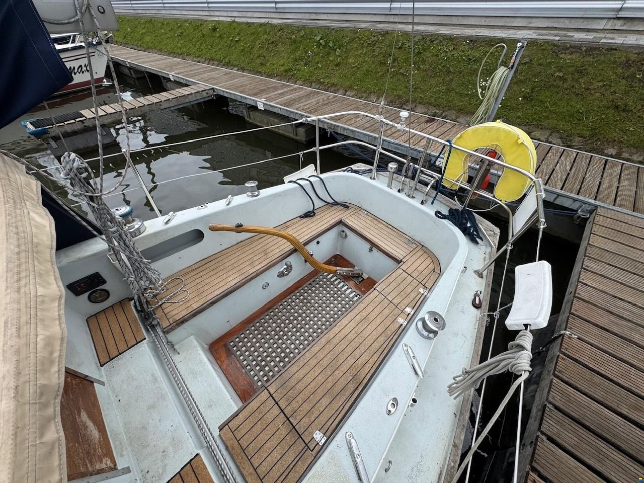 Contessa 32