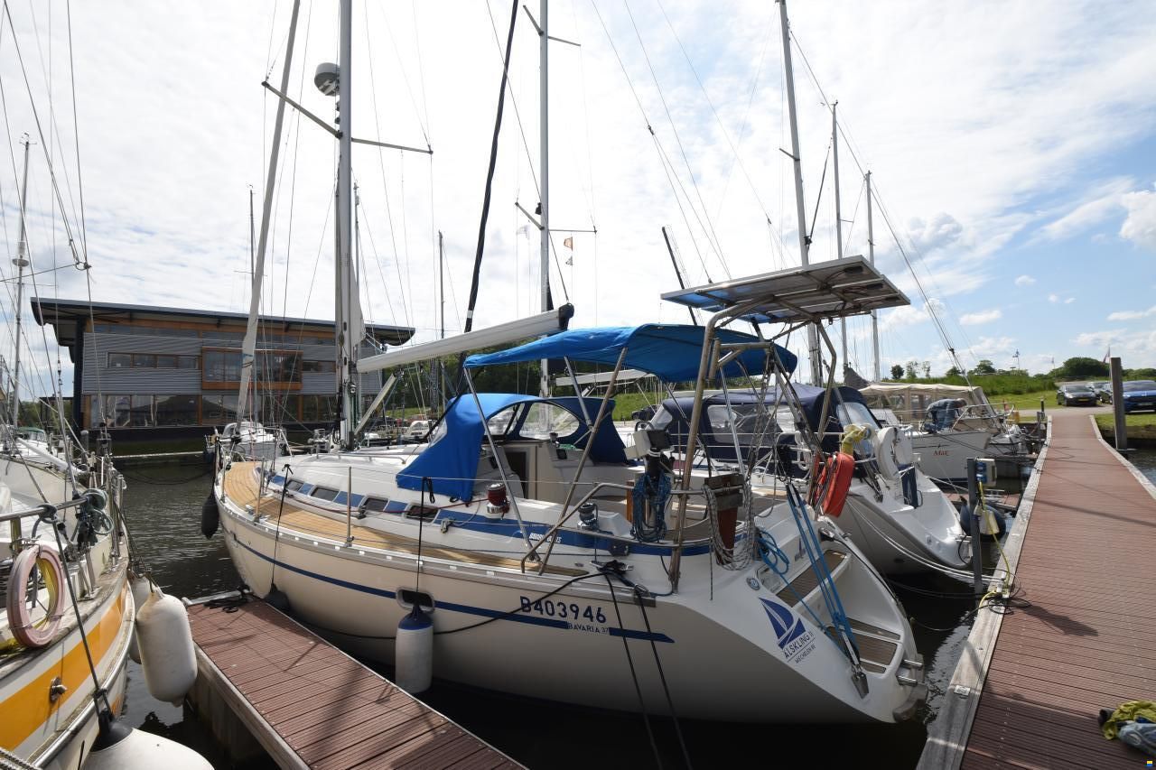 Bavaria 37