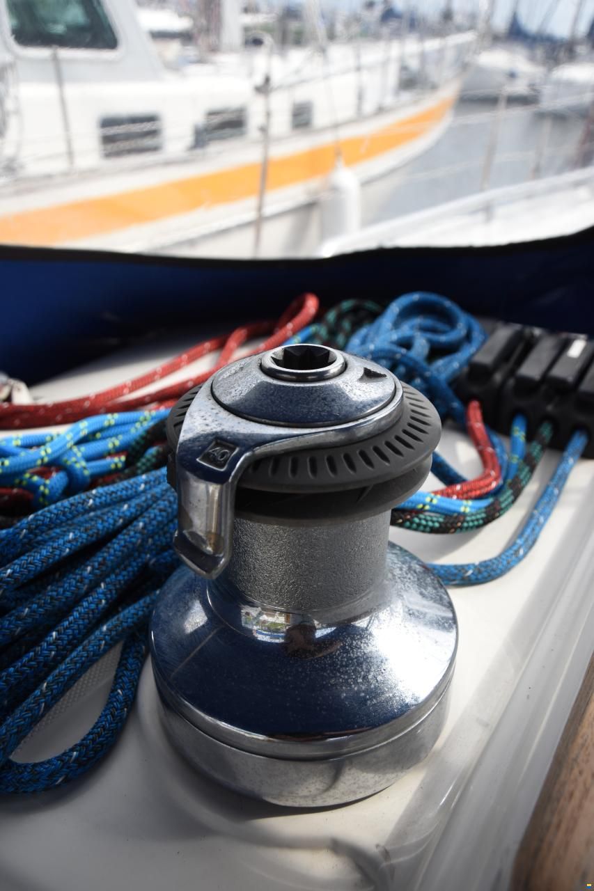 Bavaria 37