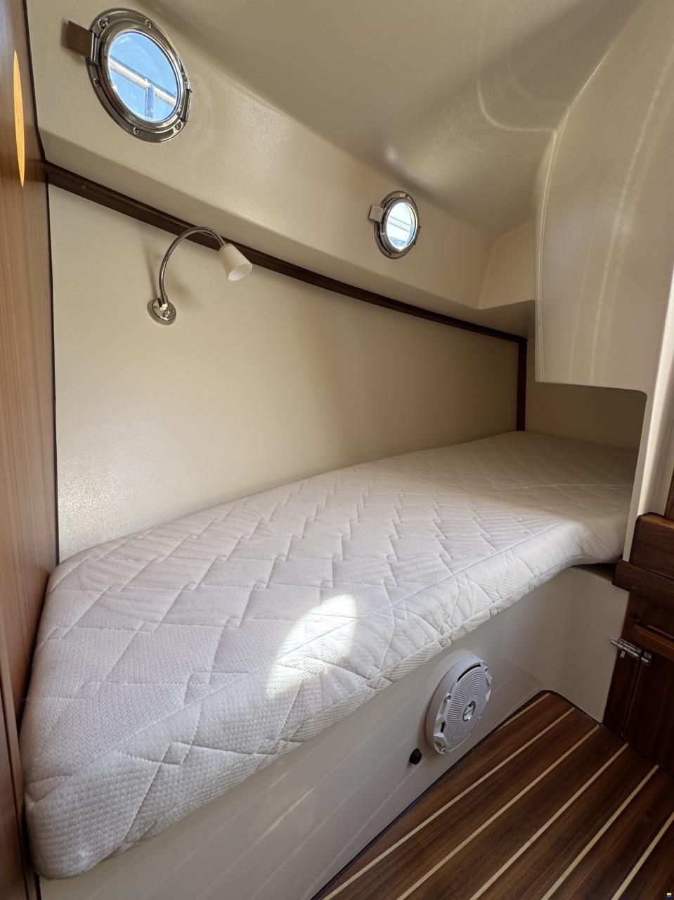 Intercruiser 27