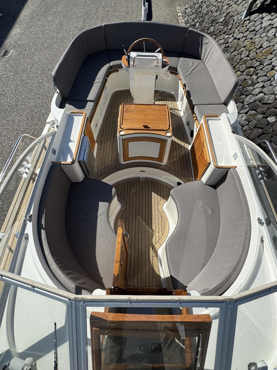 Intercruiser 27