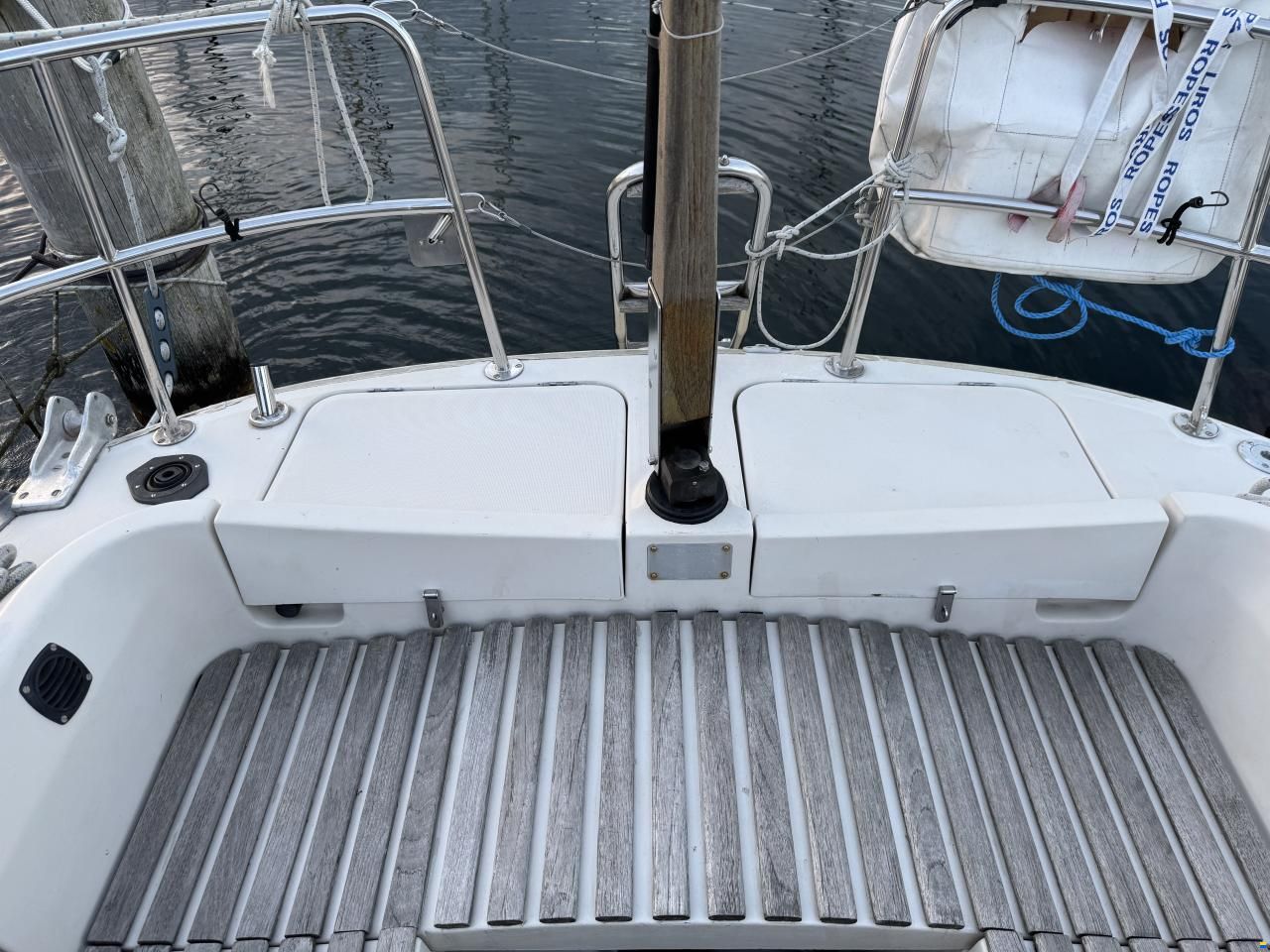 Beneteau First 32