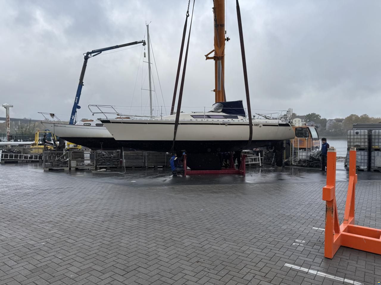 Beneteau First 32