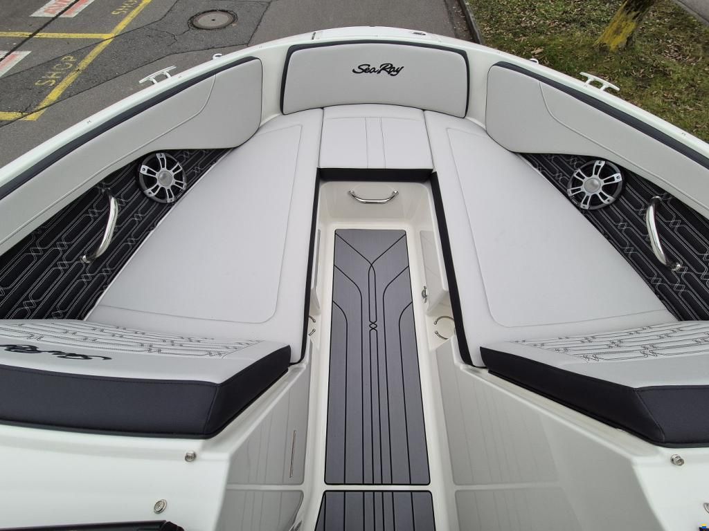 Sea Ray SPX 210 Europe