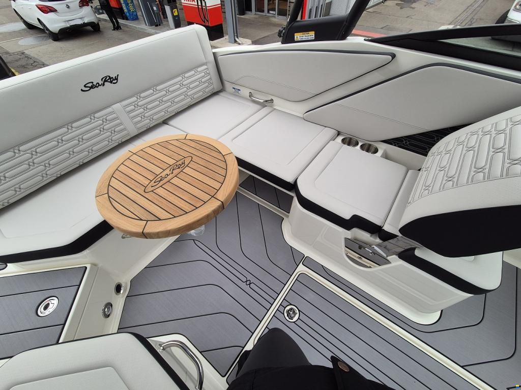 Sea Ray SPX 210 Europe