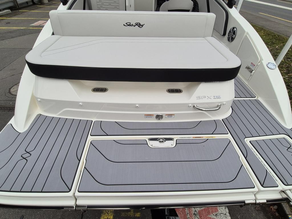 Sea Ray SPX 210 Europe