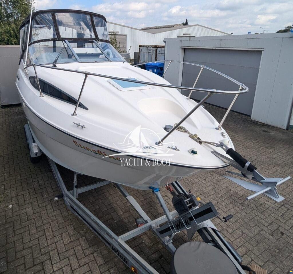 Bayliner 245