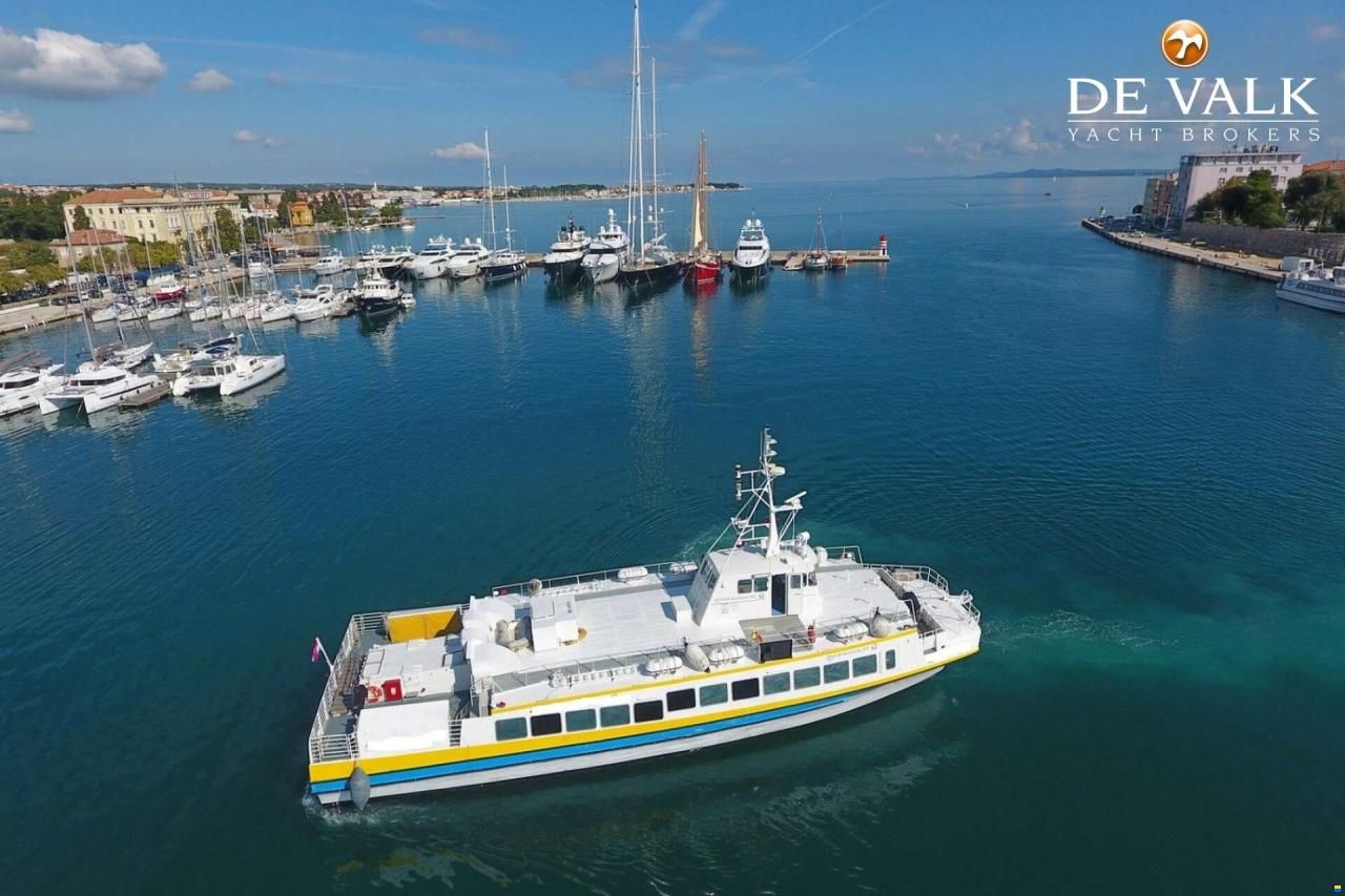 Day Passengers Ship CATAMARAN 26.5