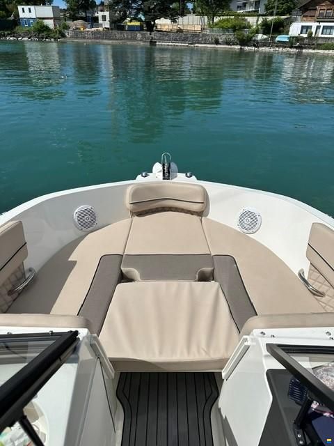 Bayliner VR5 Open