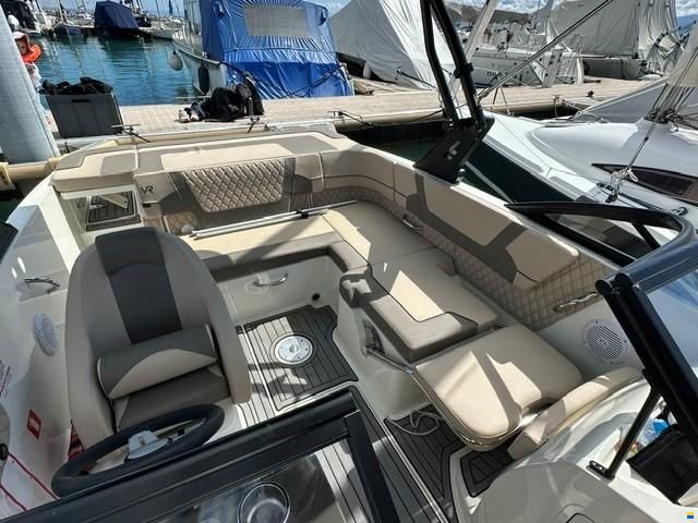 Bayliner VR5 Open
