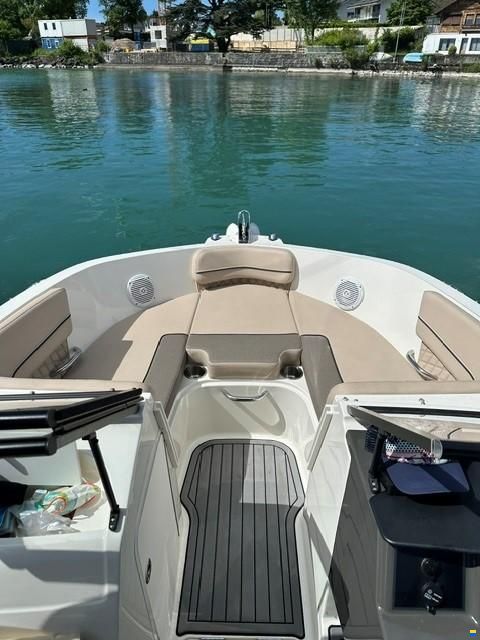 Bayliner VR5 Open