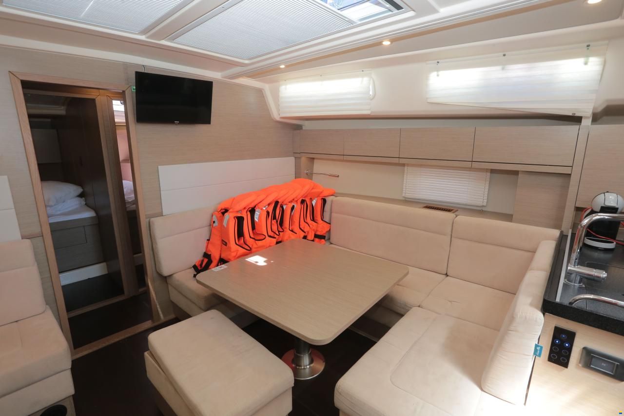 Hanse 458