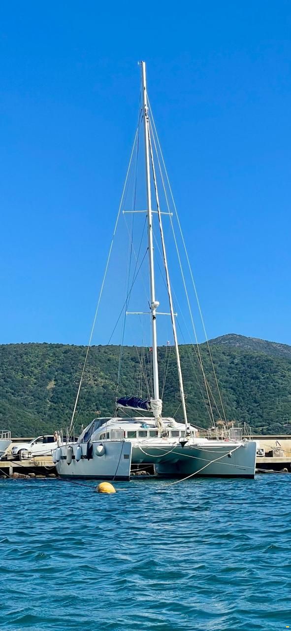 Lagoon 570