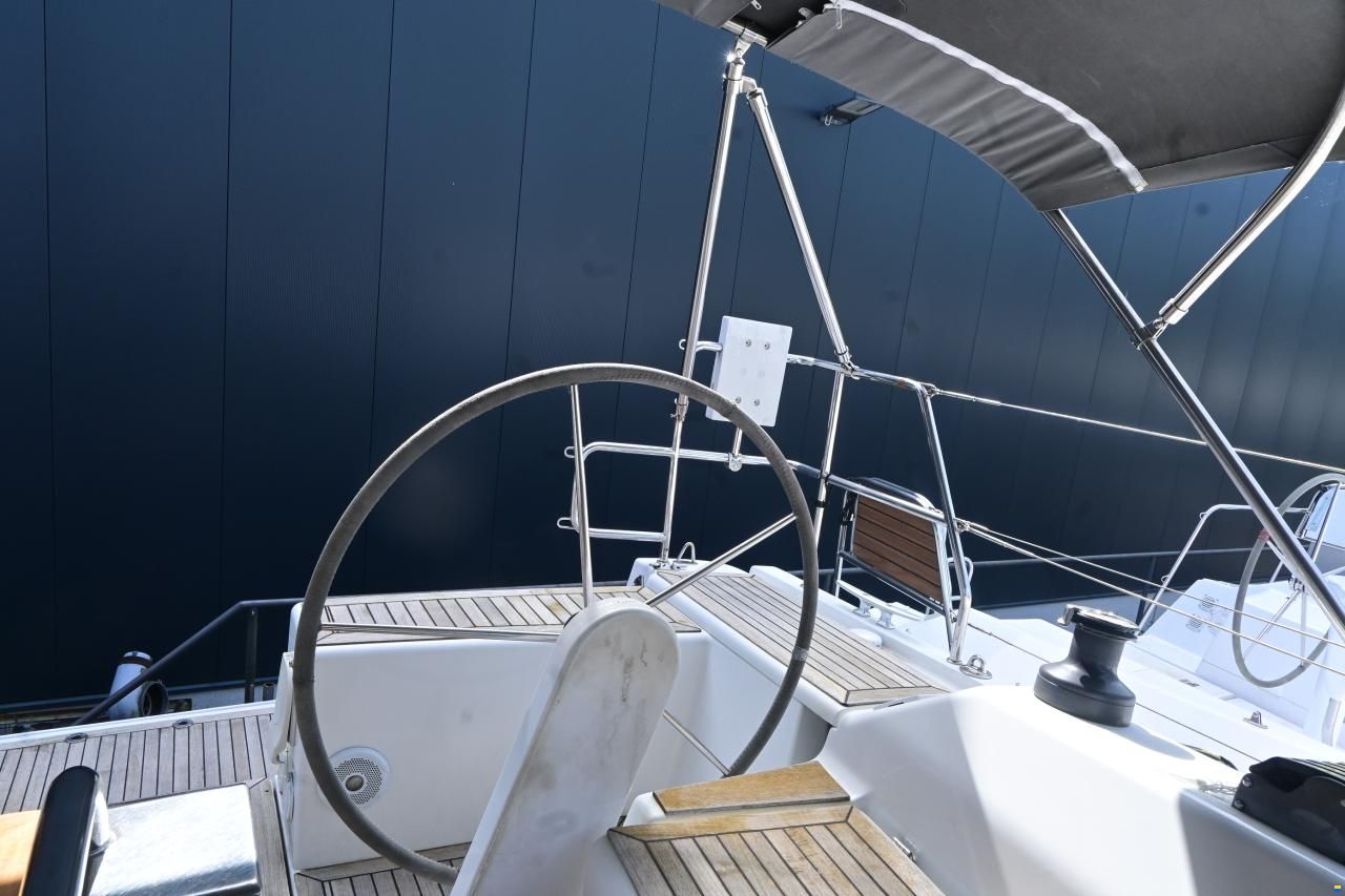 Hanse 385