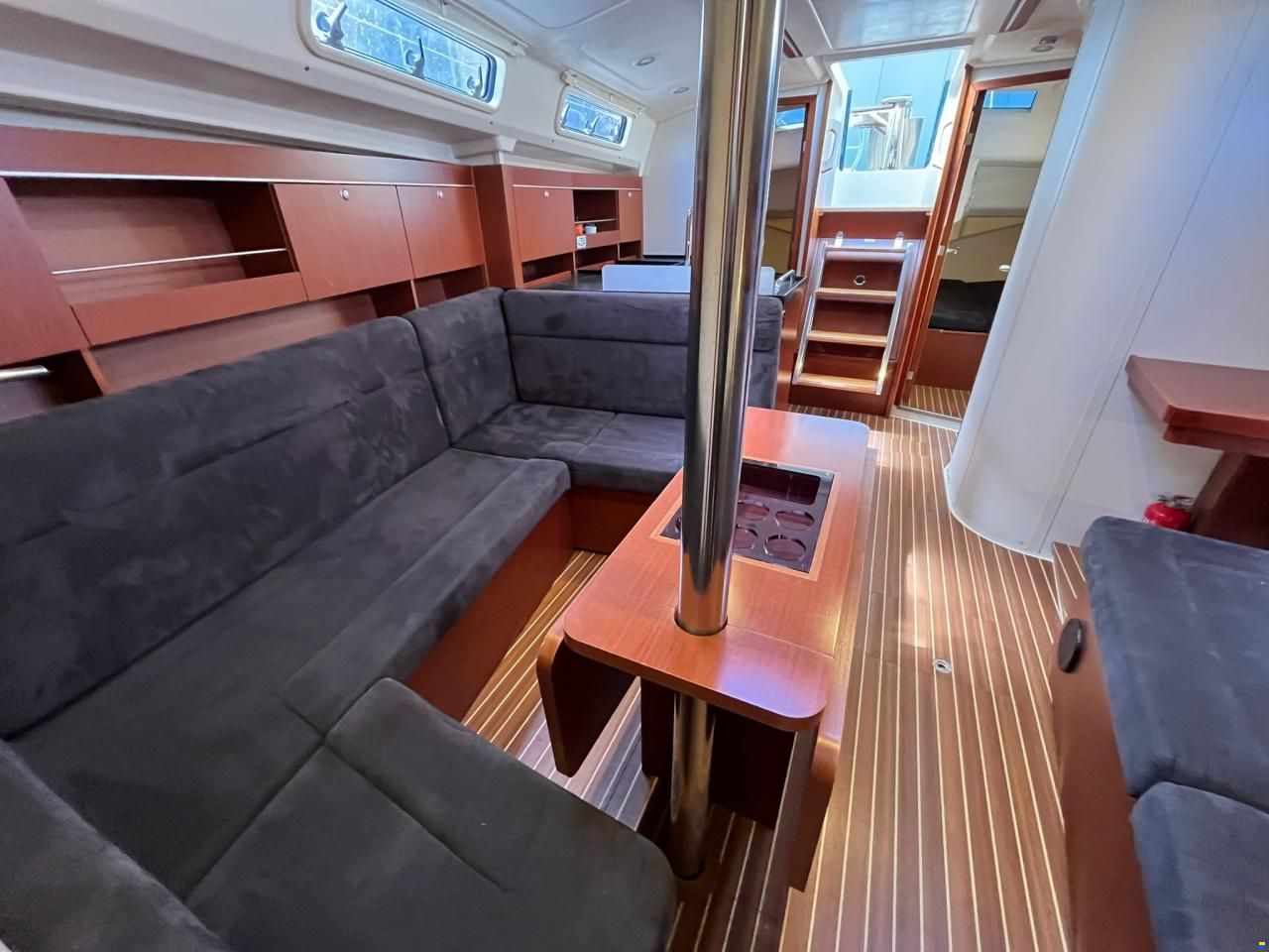 Hanse 385