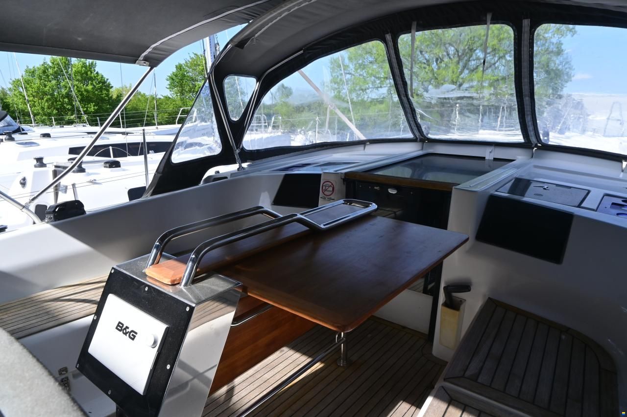 Hanse 385