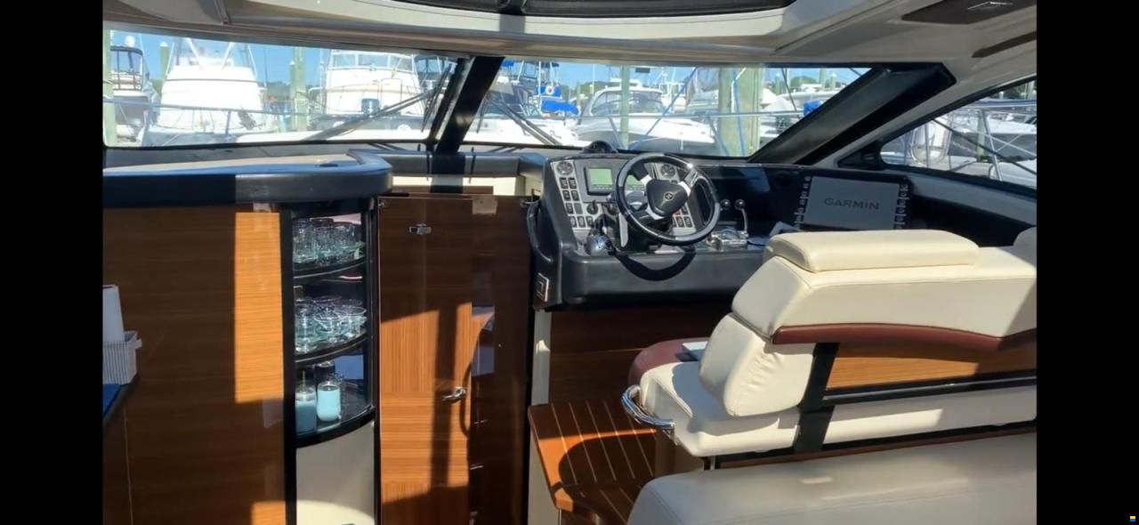 Marquis 420 Sport Coupe