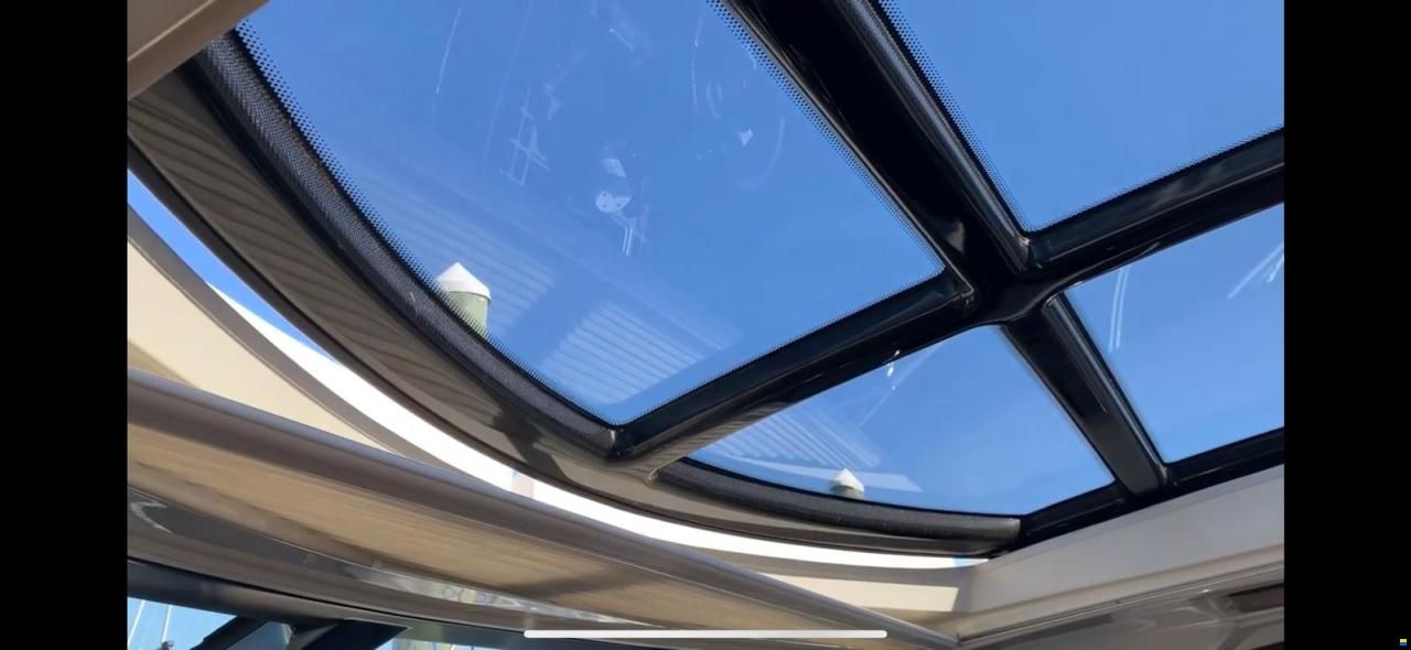 Marquis 420 Sport Coupe
