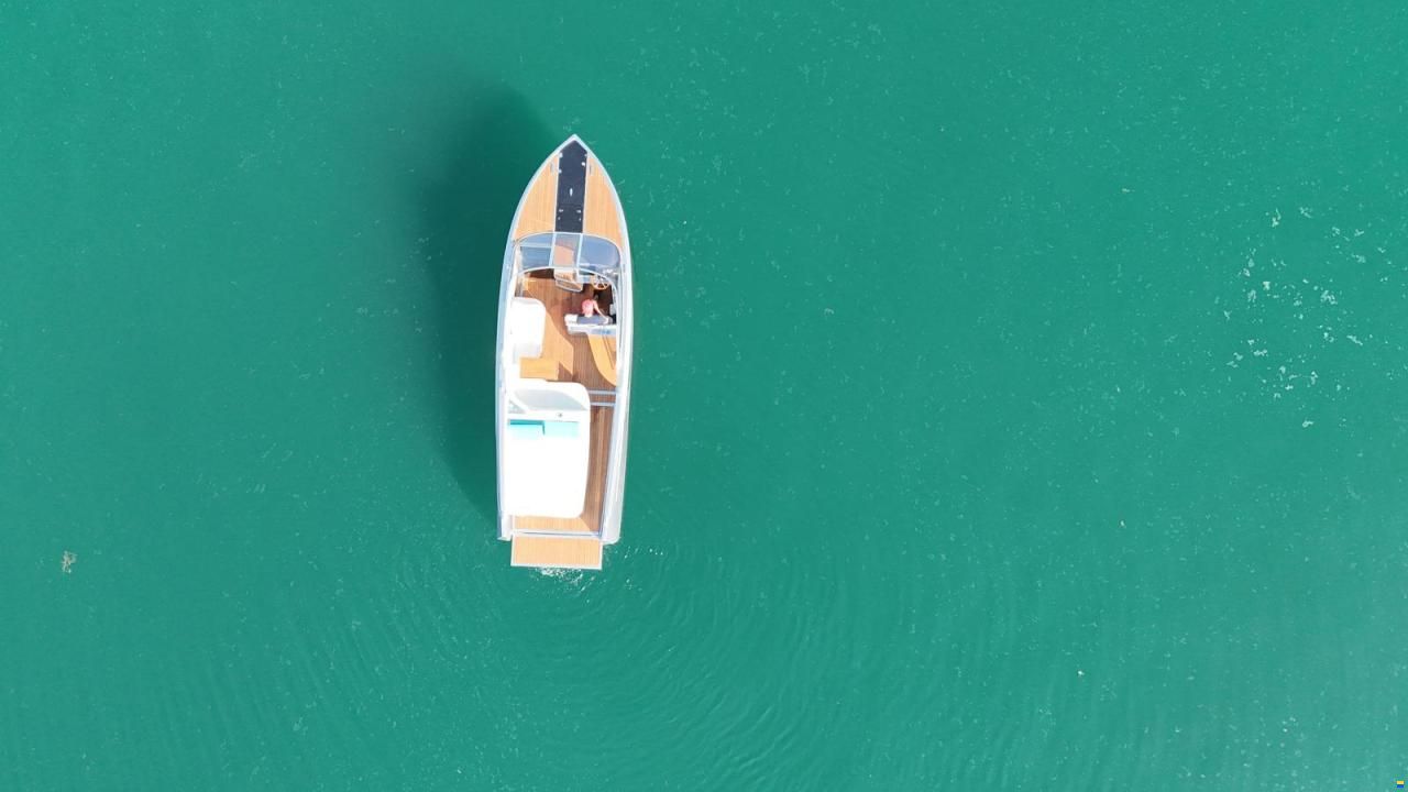 Ganz Boats Ovation 7.6 Cabin