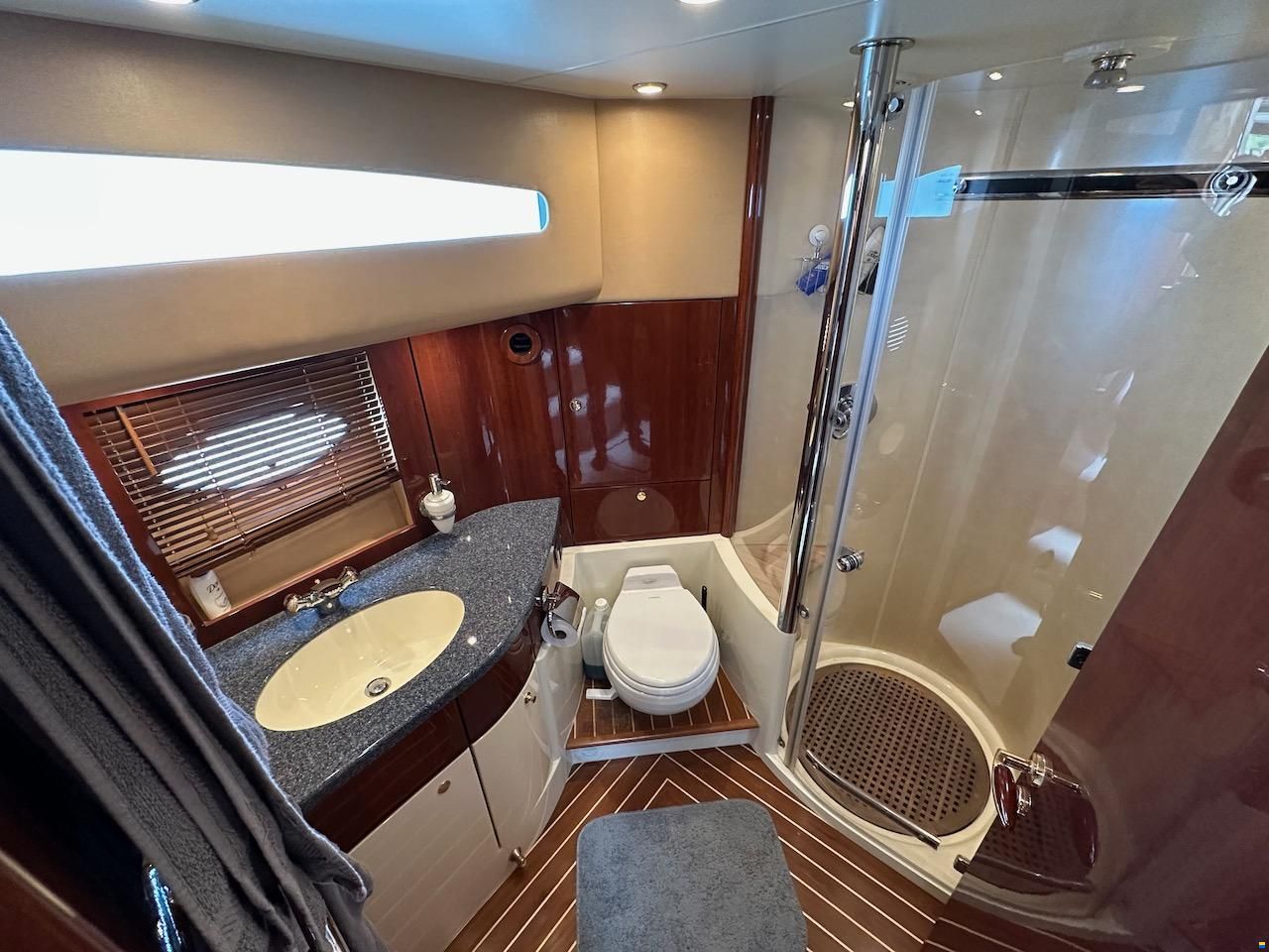 Fairline Squadron 58