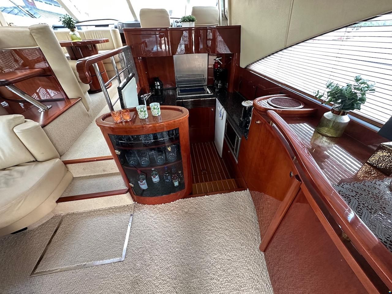 Fairline Squadron 58