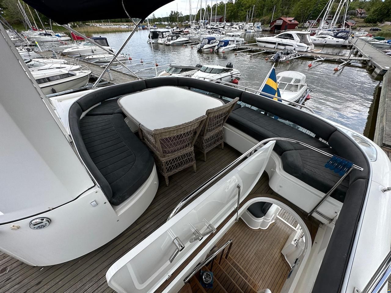 Fairline Squadron 58