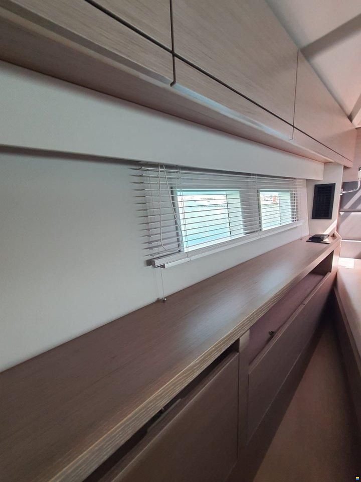 Hanse 548