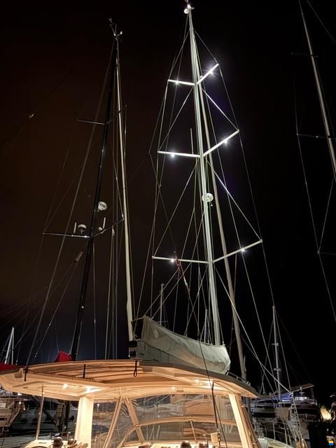 Hanse 548