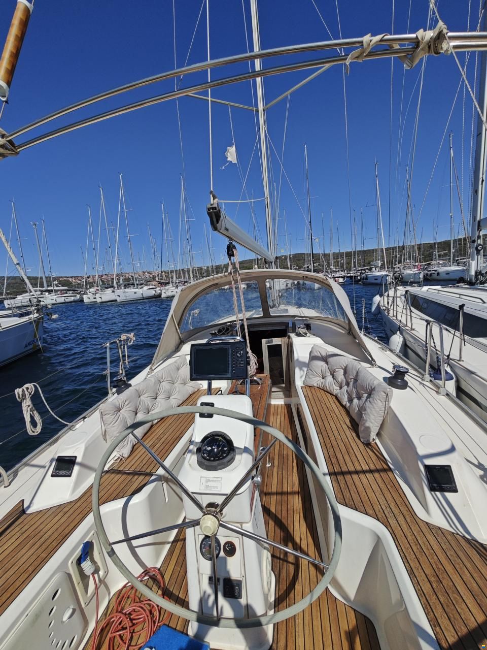 Bavaria Cruiser 33
