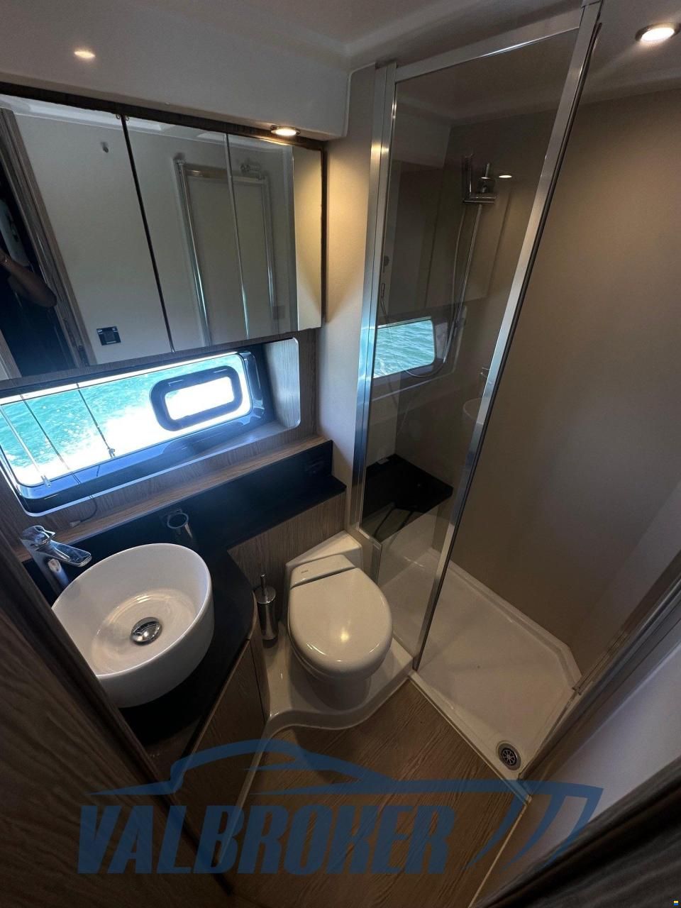 Azimut Atlantis 43