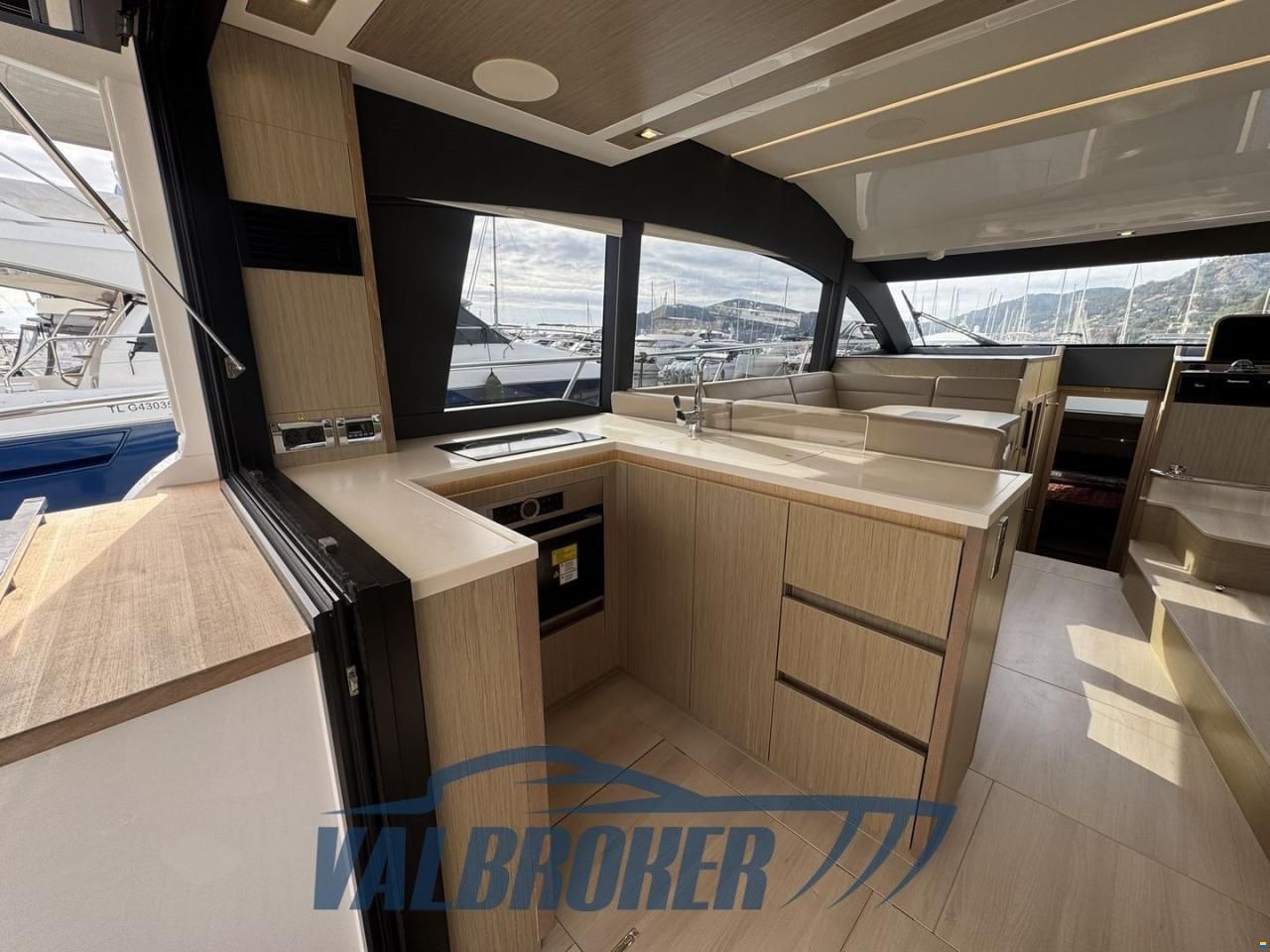 Sealine F430
