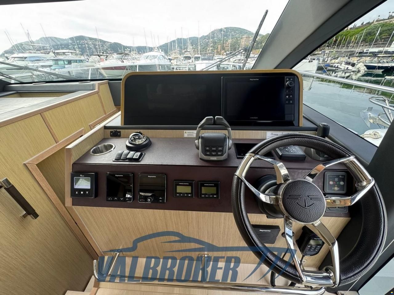 Sealine F430