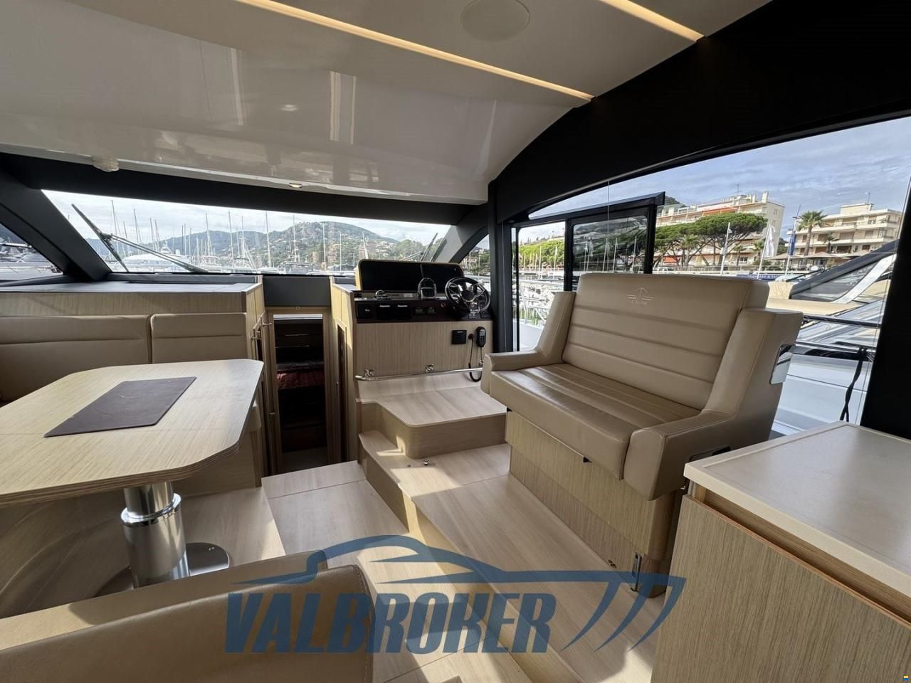 Sealine F430