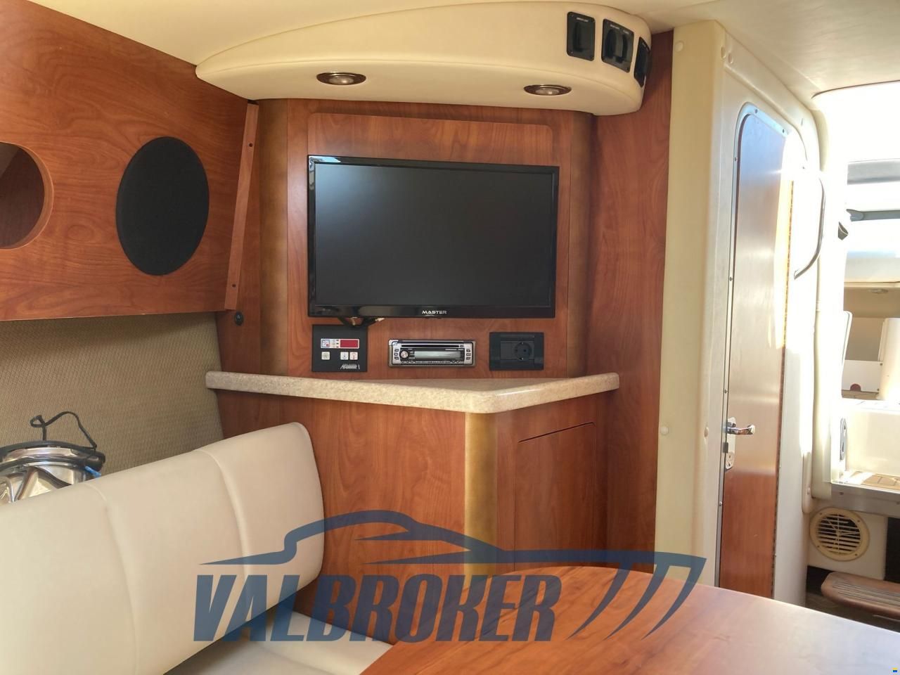Rinker 280